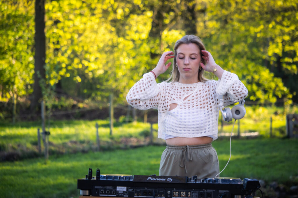 20240410_DJ_SET_LUNA_CANON_250D_300