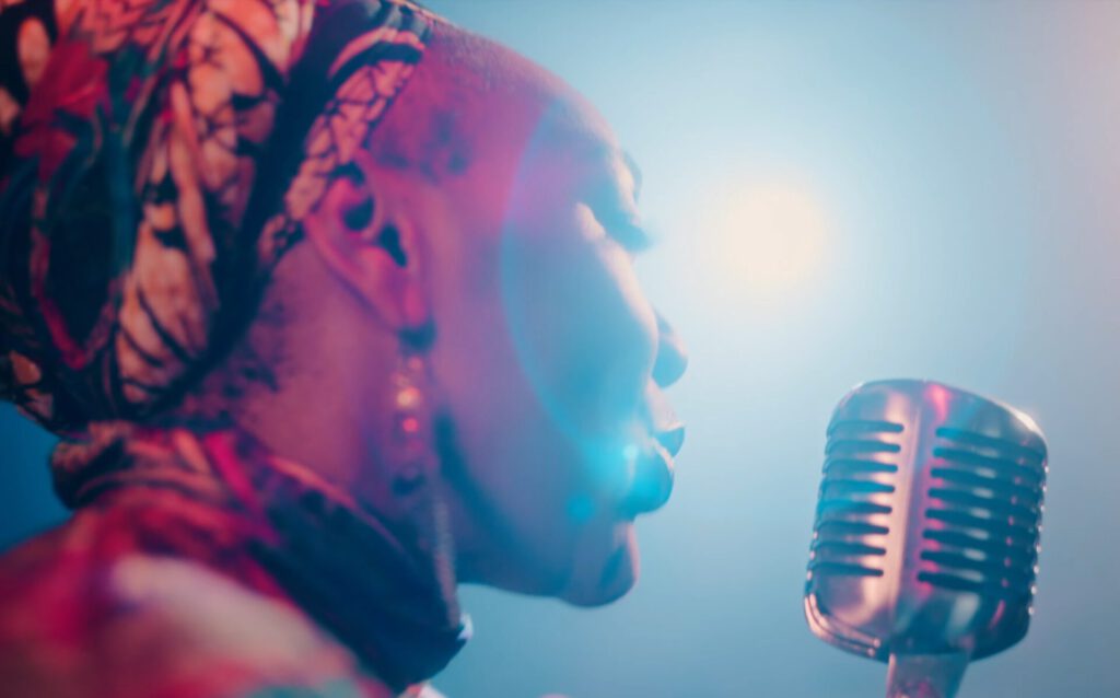 Limontha - Fever - YouTube (2)