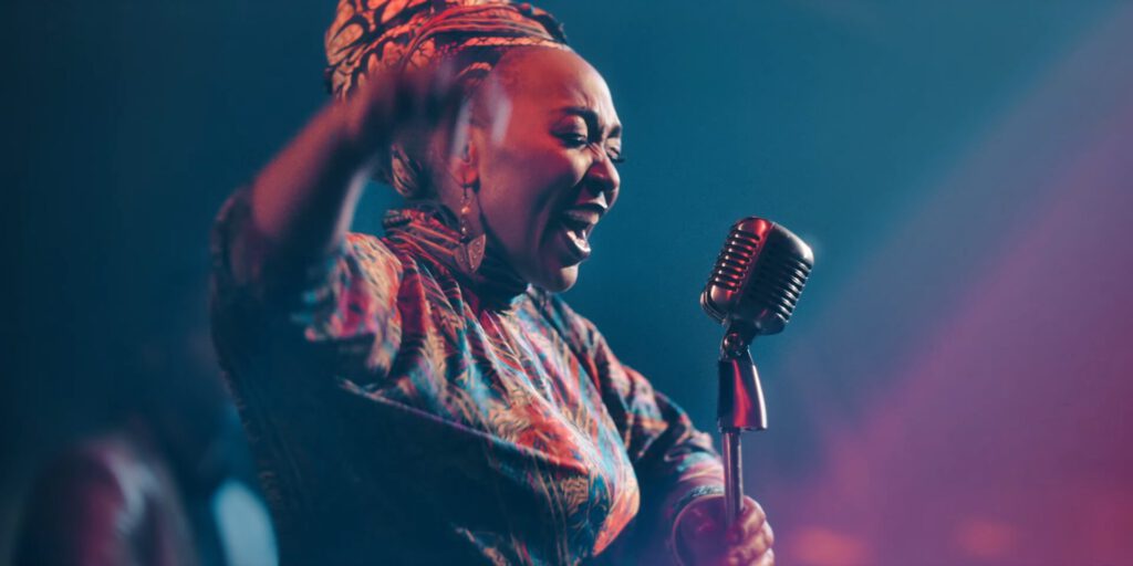 Limontha - Fever - YouTube (4)